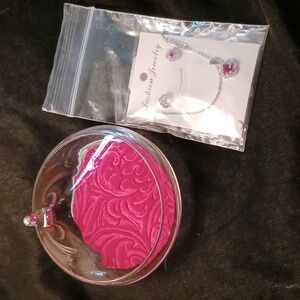 Valentines Red Clover earrings and necklace in Glass Kiss gift box